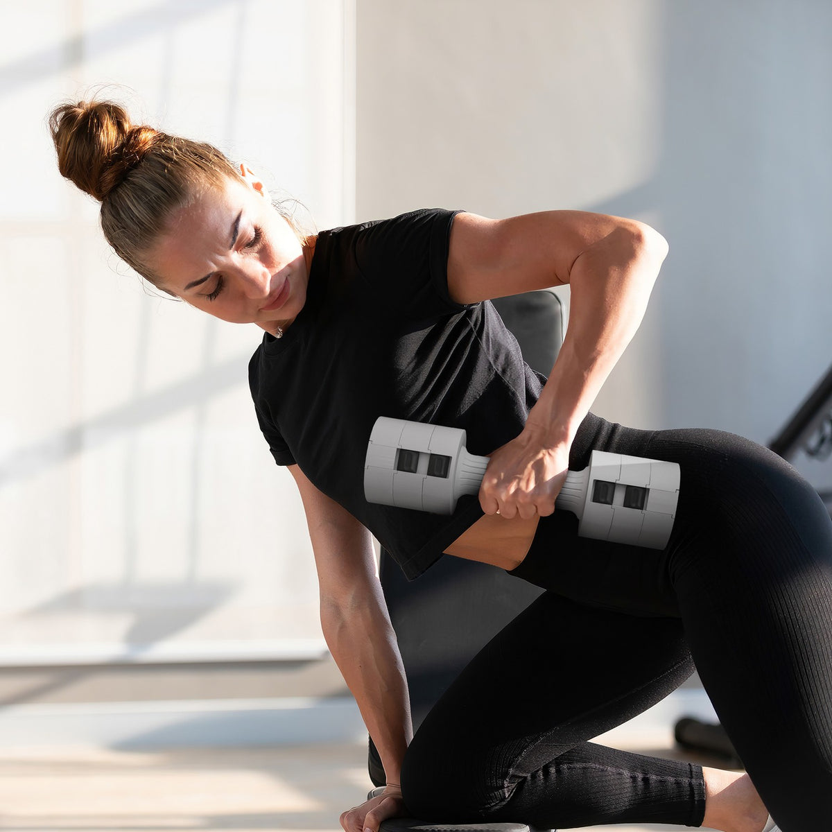2 x 2.5kg dumbbells, adjustable weight dumbbells, 1.1/1.8/2.5kg per dumbbell, floor-friendly plastic housing, for women and men, white