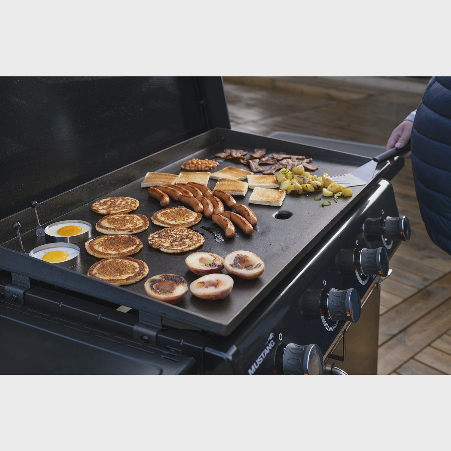 36-Inch Carbon Steel Griddle with 4 Burners, 16.4 kW Power