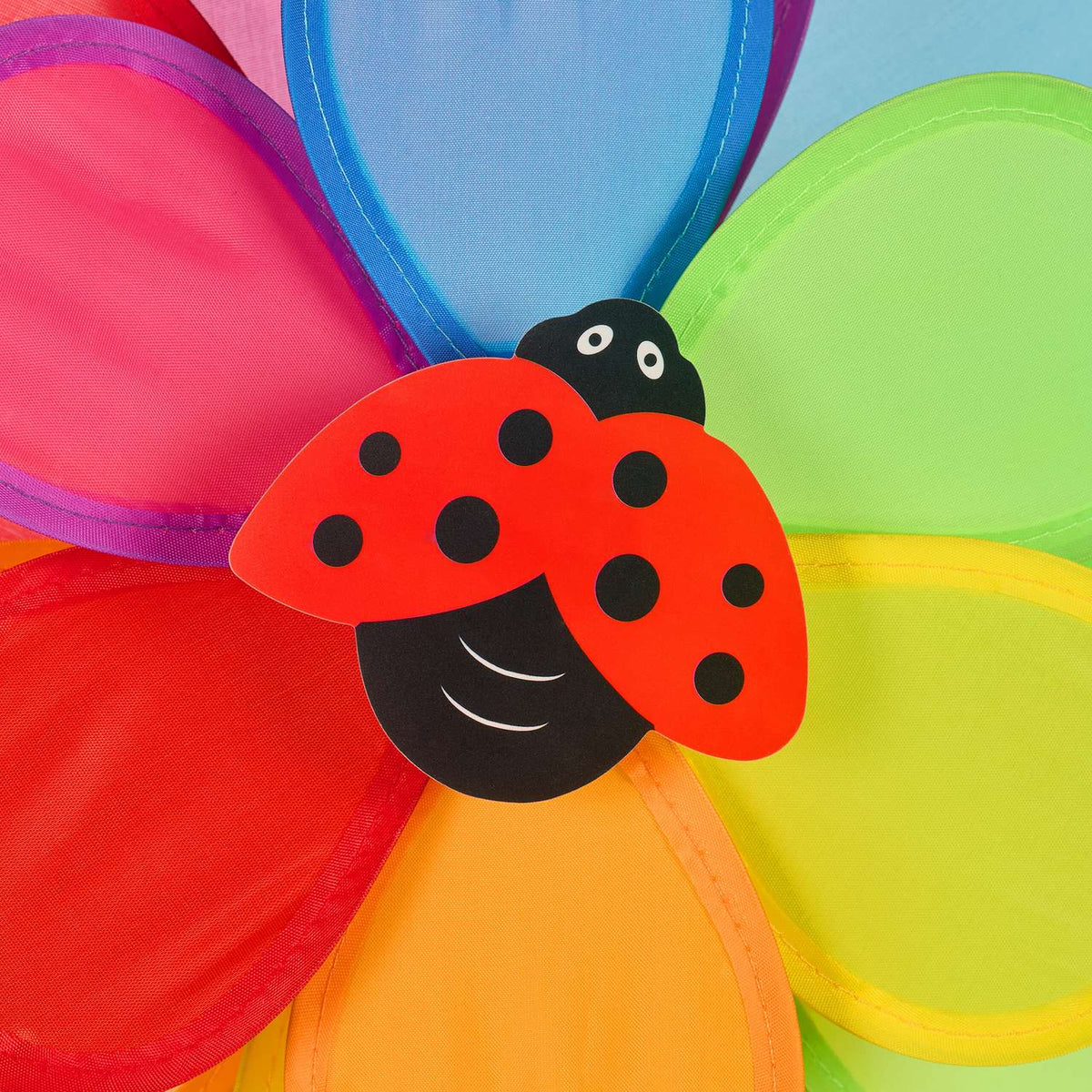 3x pinwheel with ladybug