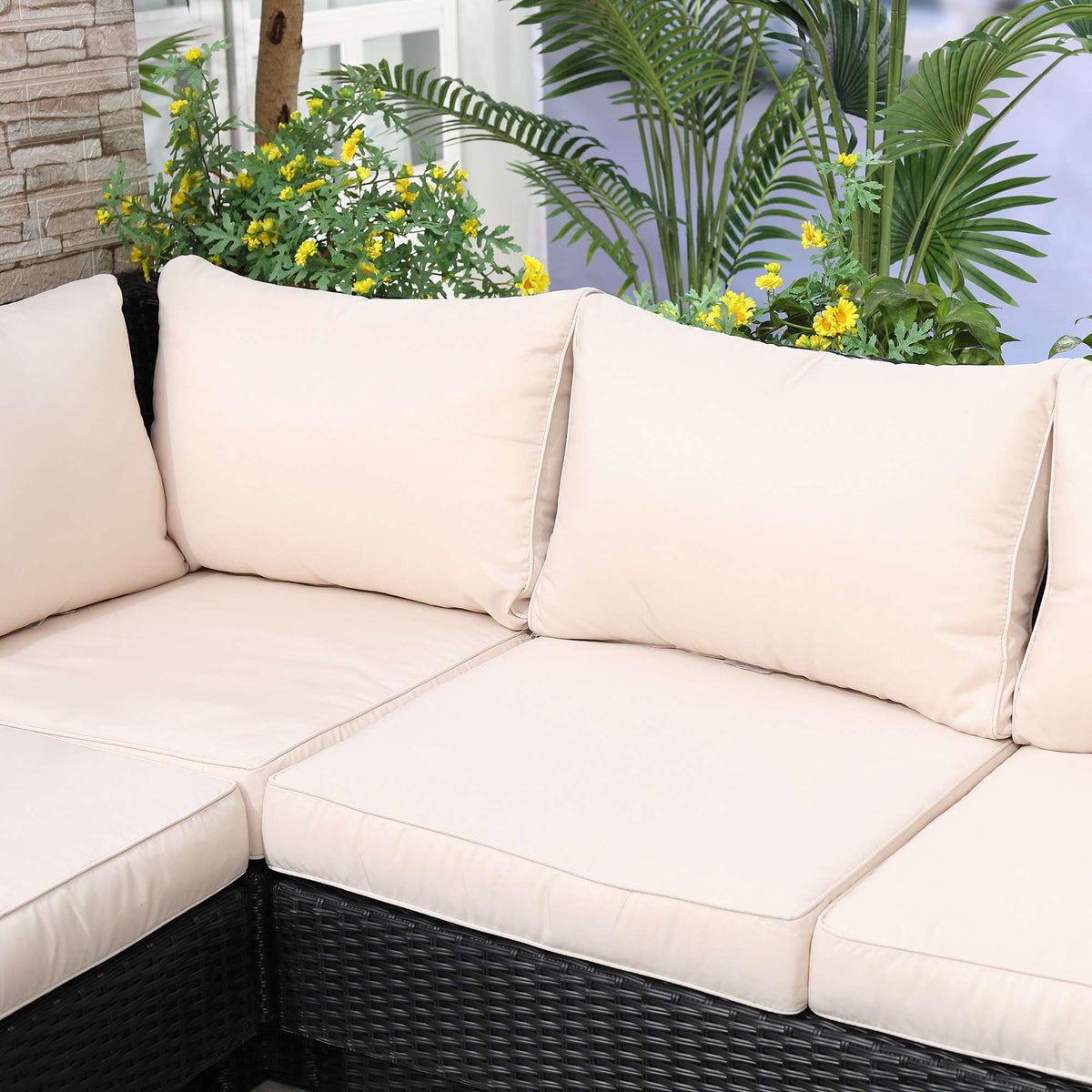 4-Piece Black Polyrattan Outdoor Lounge Set with Cushions