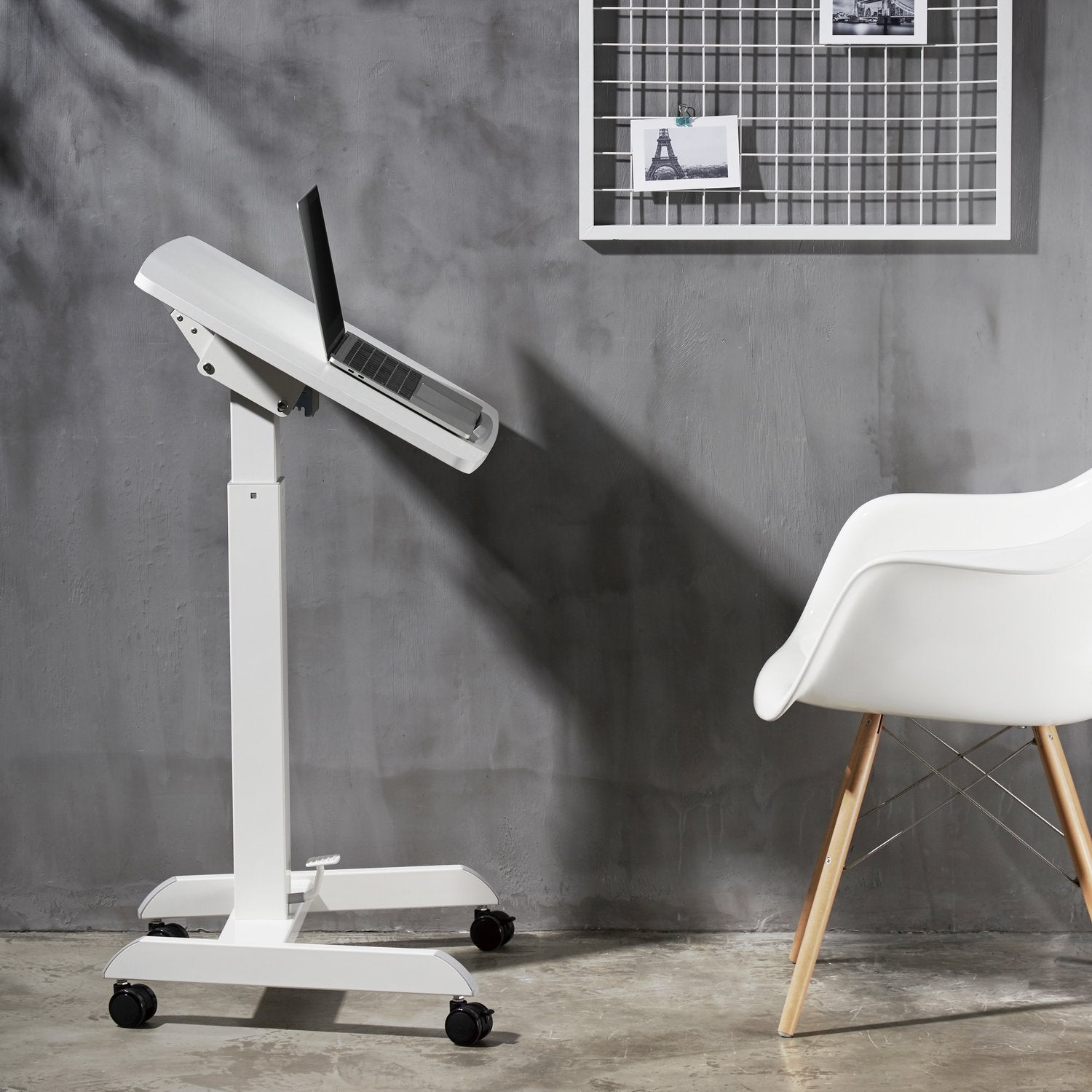 Adjustable Sit/Stand workstation