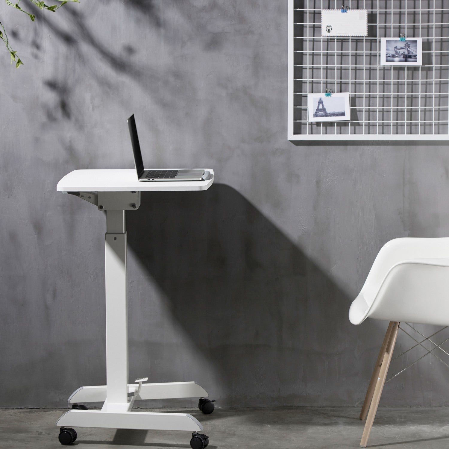 Adjustable Sit/Stand workstation