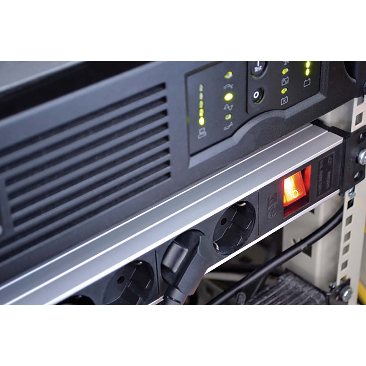 Alu-Line 19" socket 9-way Black TYPE F