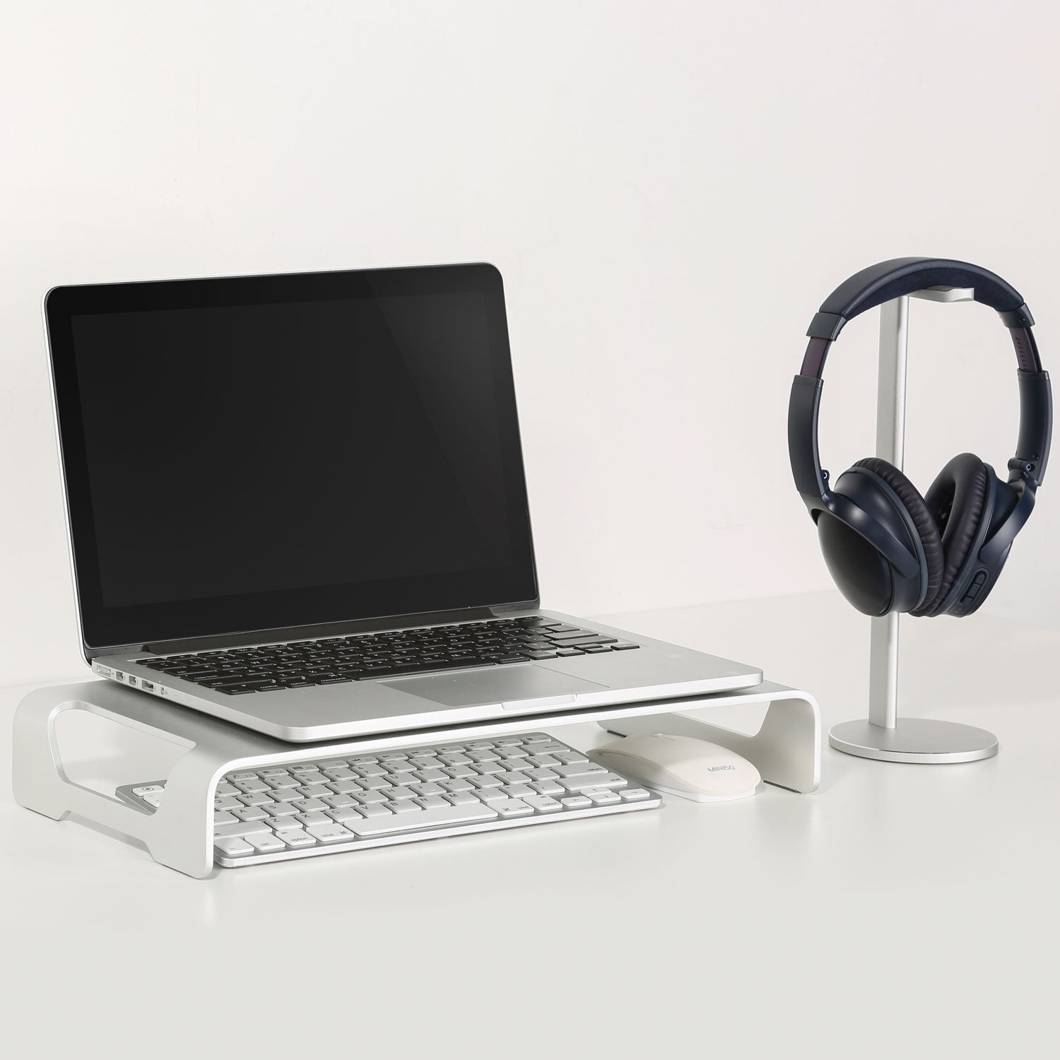 Aluminum monitor stand