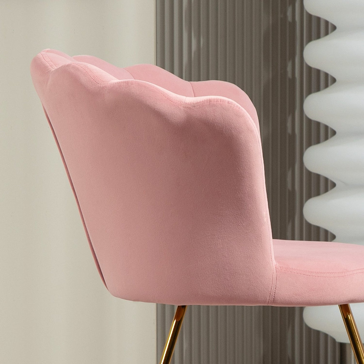Armchair lounge chair with armrests, metal legs, relaxation chair with backrest in lotus design, velvet look, upholstered chair for living room, bedroom pink |
