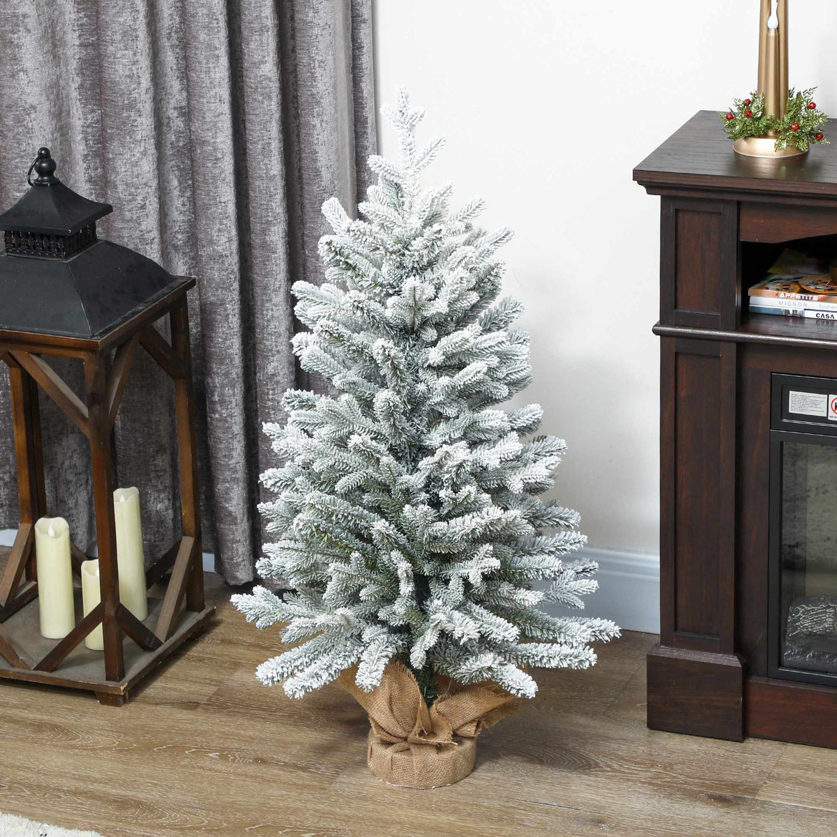 Artificial Christmas Tree 90 cm – Snow-Flocked, 486 Tips