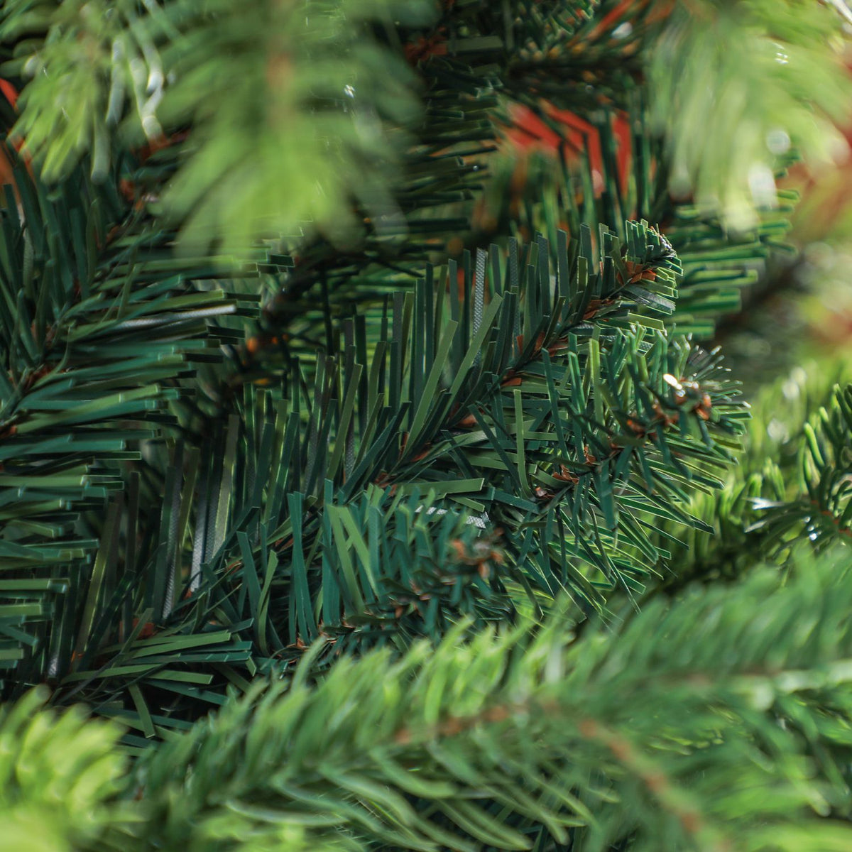 Artificial Christmas tree 180 cm with 1700 tips, foldable & sturdy metal stand, ideal for Christmas decorations, green