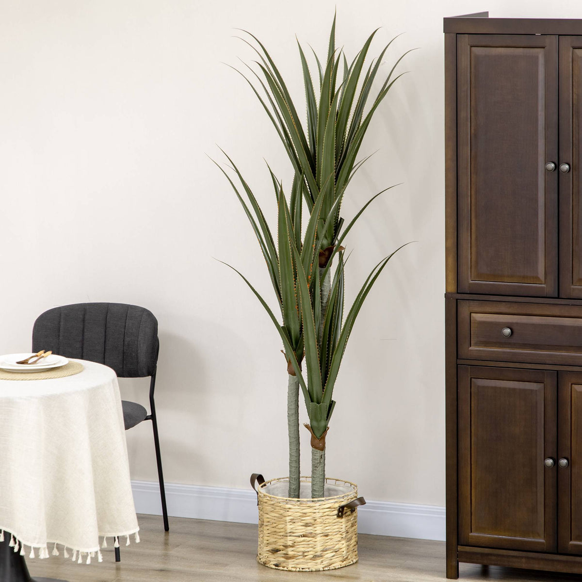 Artificial Yucca Plant, 190 cm, Indoor/Outdoor, Low Maintenance