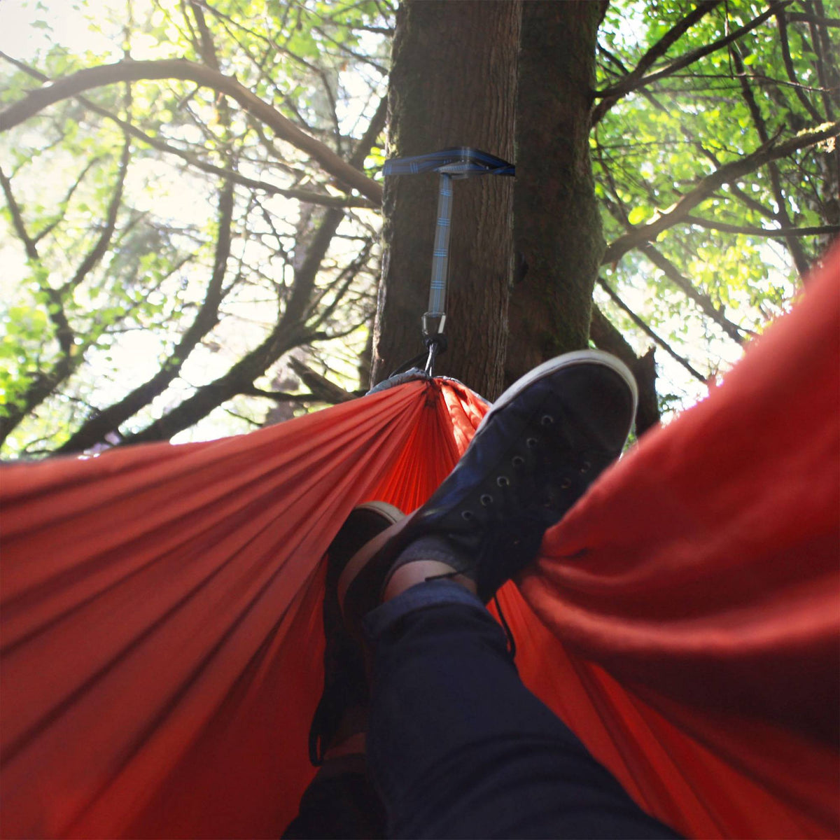 Attachment device for hammock