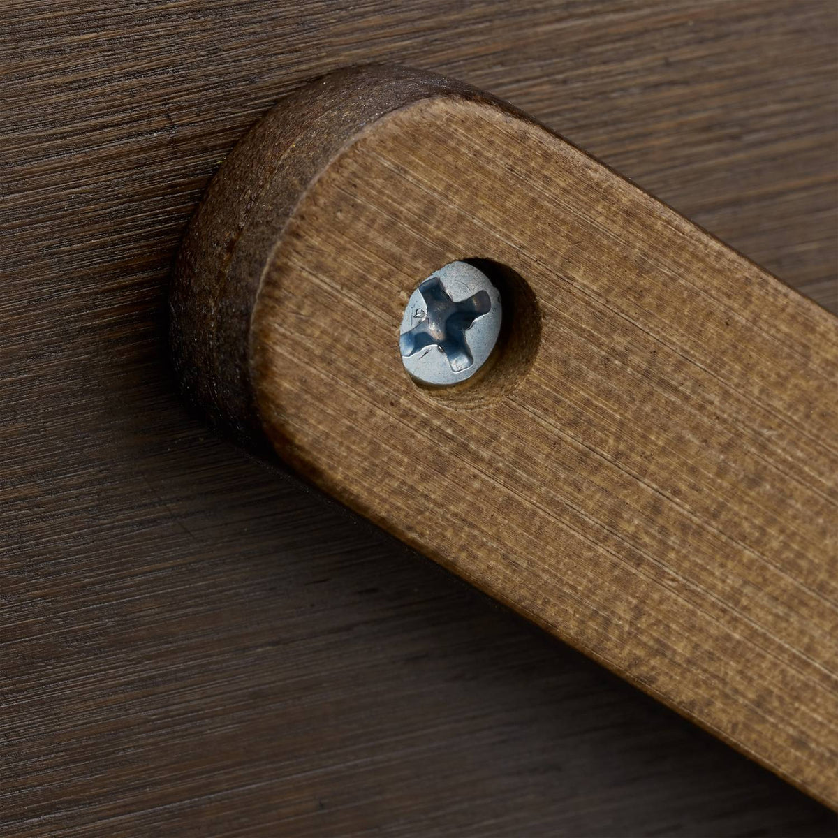 Bamboo pen holder with handle