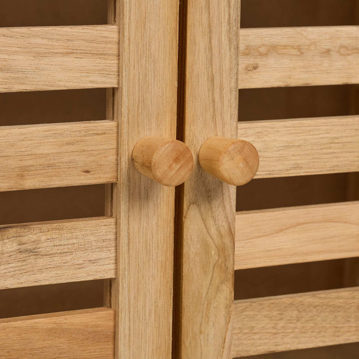 Bathroom shelf in walnut