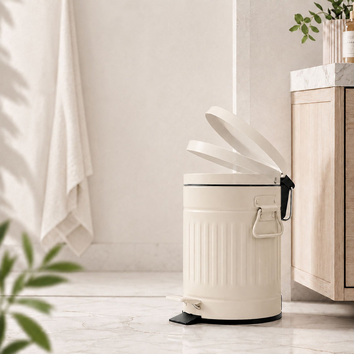Beige Retro Bathroom Pedal Bin, 3L Capacity