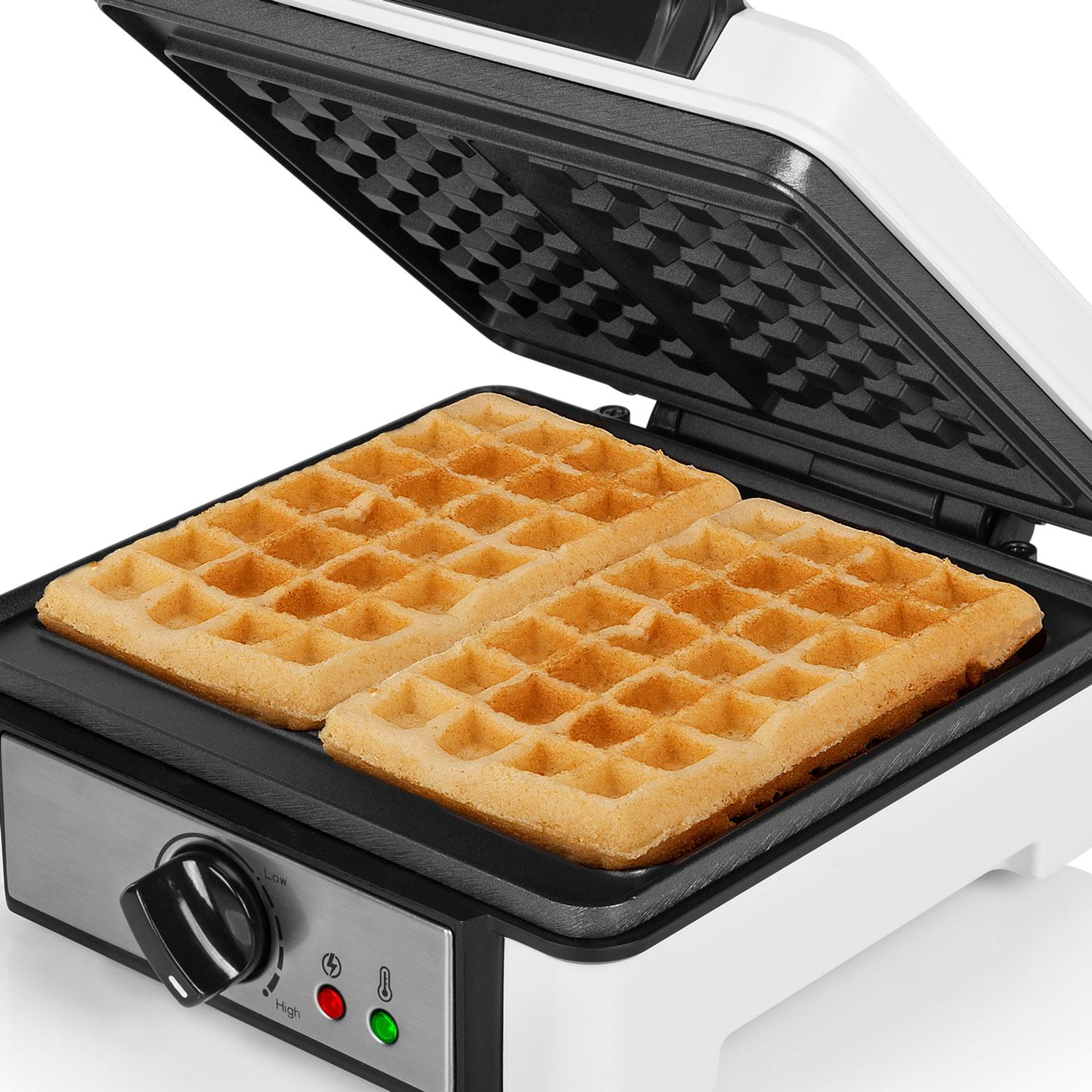 Belgian Waffle Iron with Adjustable Thermostat