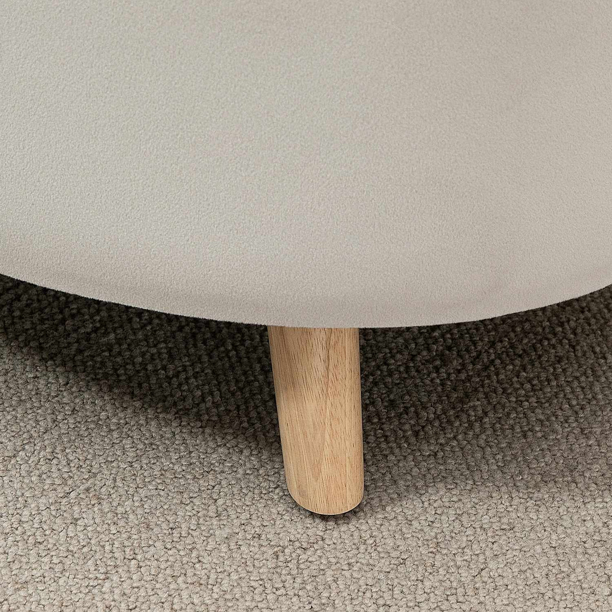 Bench with storage space, oval upholstered bench with lid, bed bench with velvet look, for hallway, bedroom, living room, wooden legs 71 x 51.5 x 42 cm beige