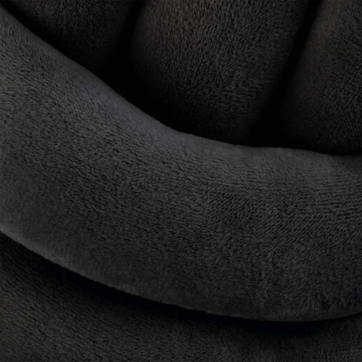 Black Knot Pillow, 25 cm – Polyester Foam