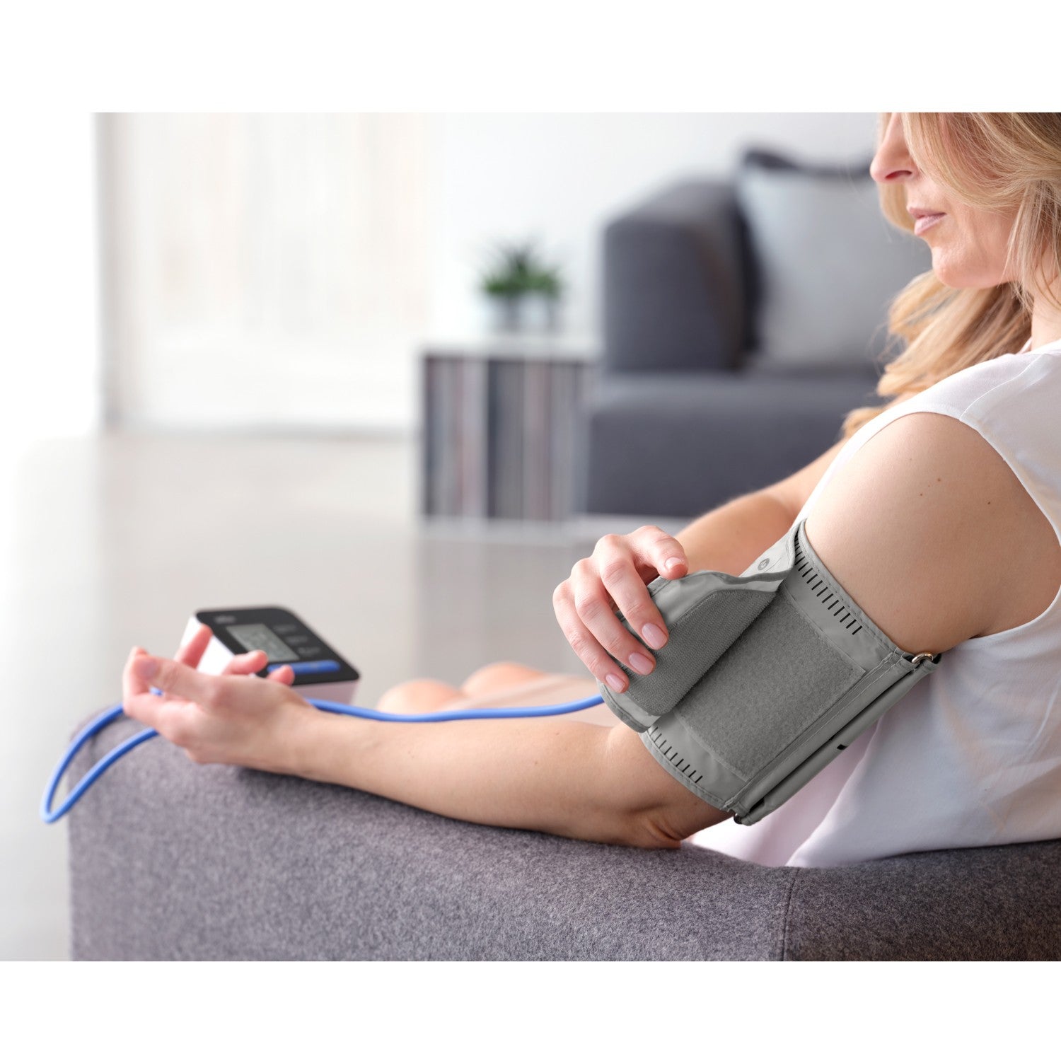 Blood pressure monitor ExactFit 1 BUA5000EUV1