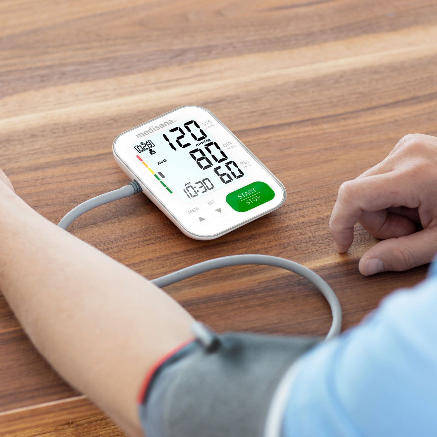 Blood pressure monitor for upper arm BU565