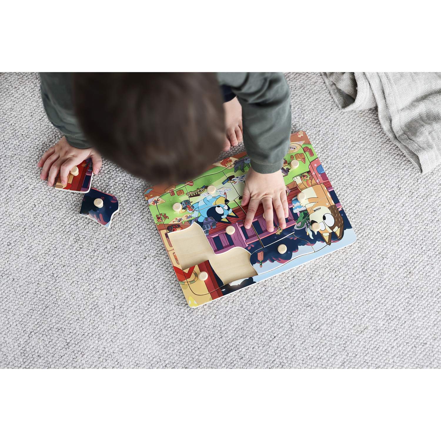 Bluey Puzzle with buds 12 pieces