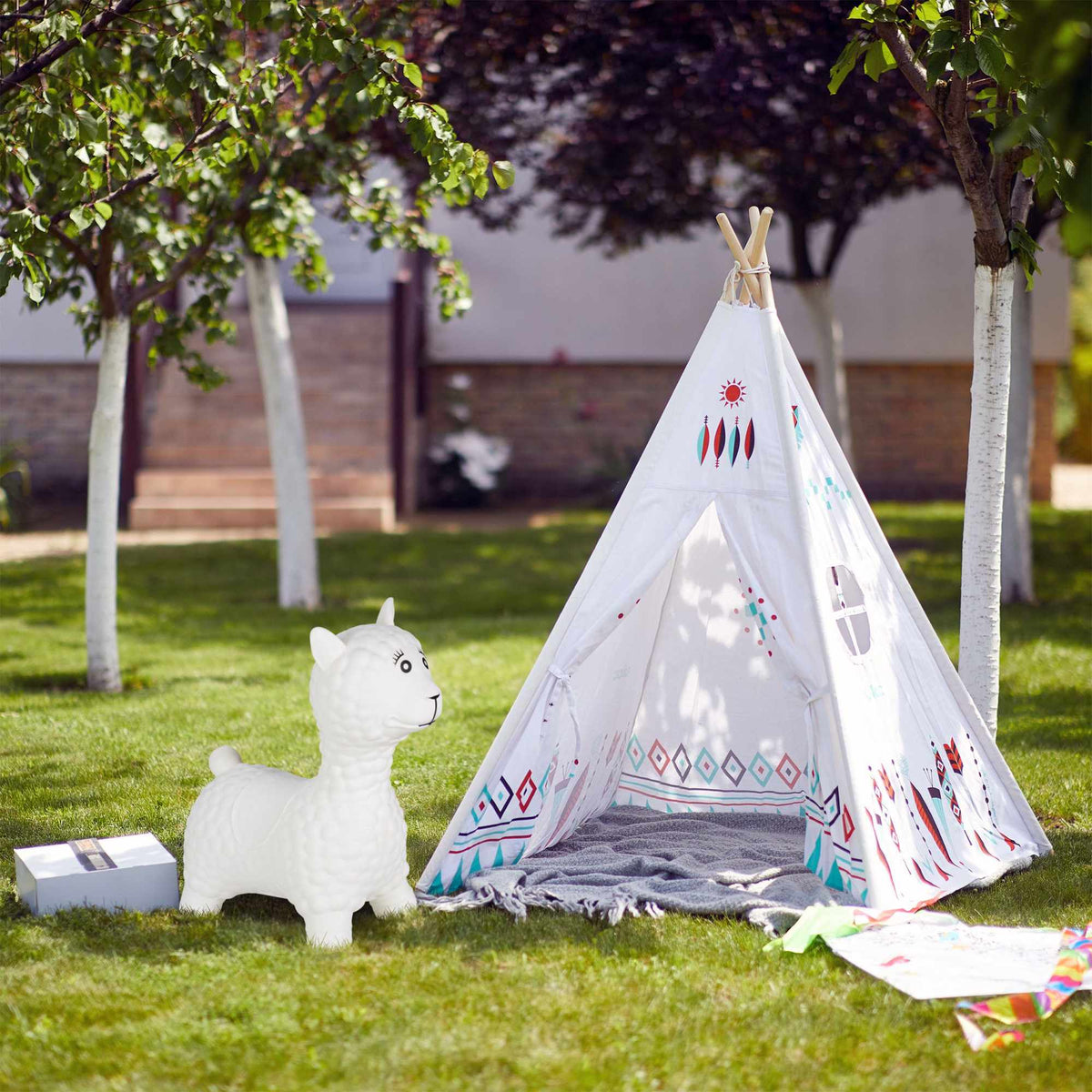 Bouncy Animal Llama in cream white