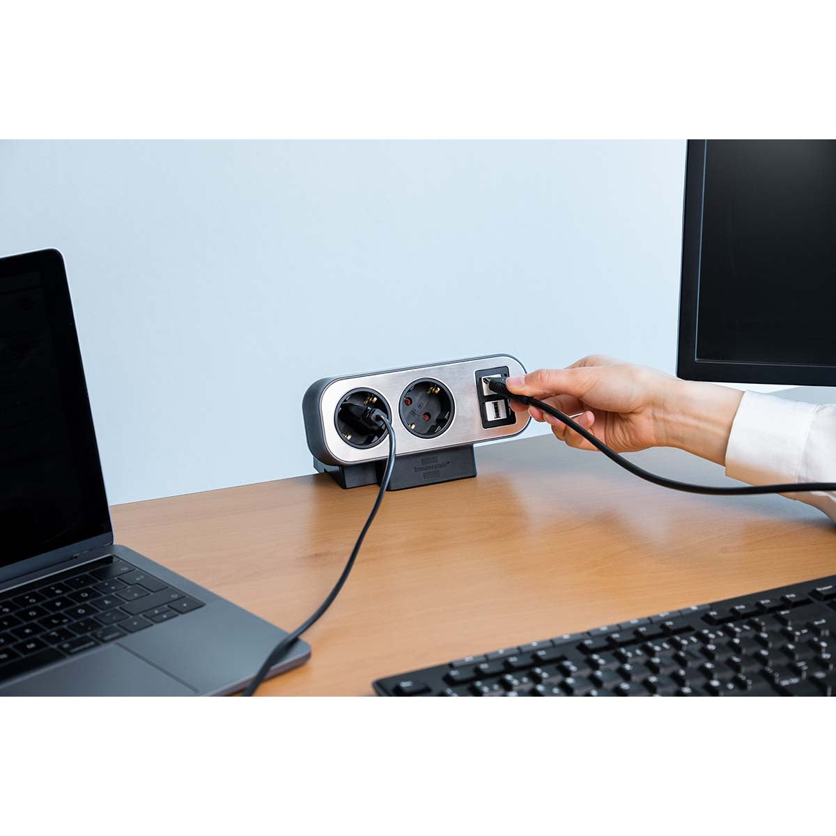 Brennenstuhl®Estilo Duplex power strip with surge protection, 2x Keystone modules, 9x safety sockets, silver / black