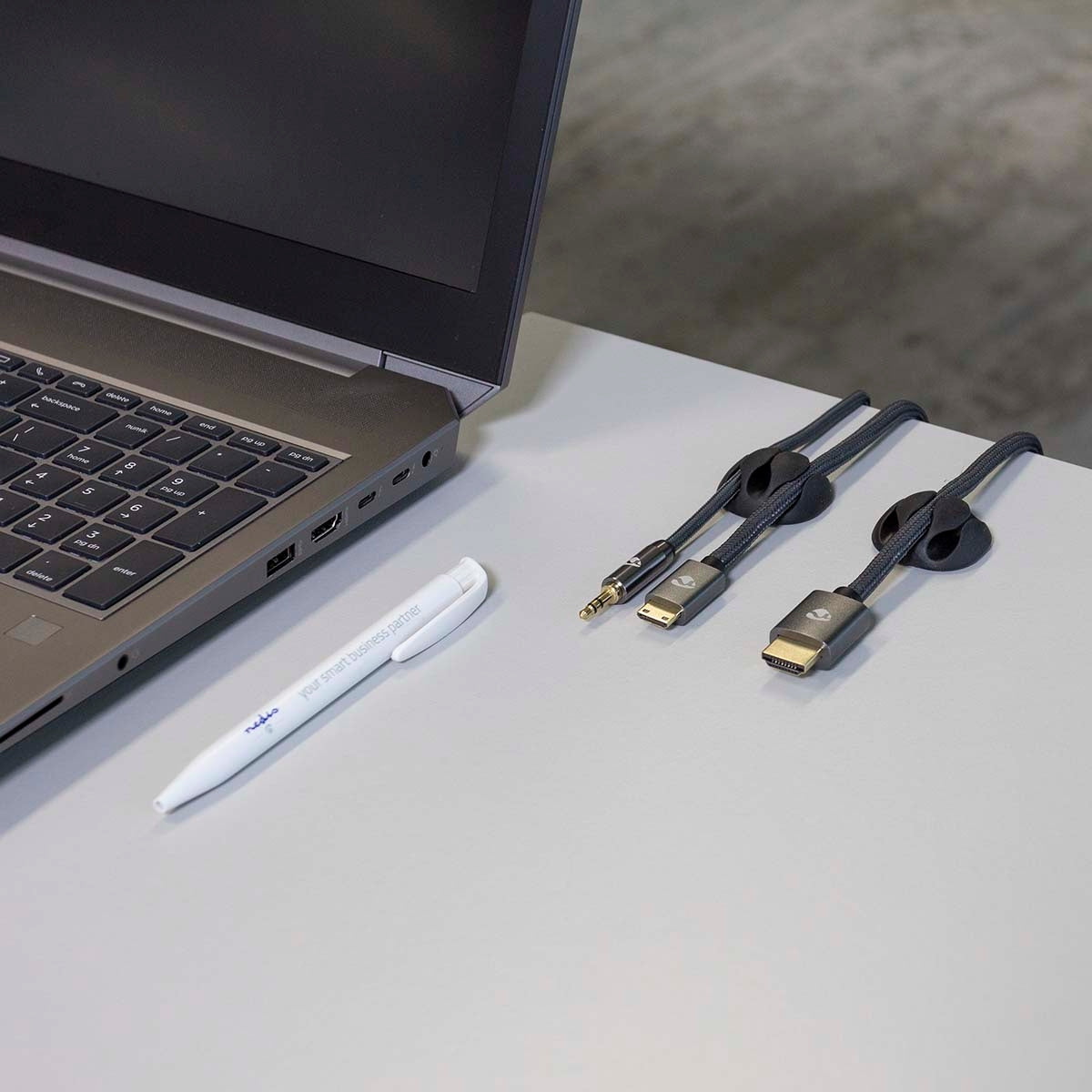 Cable Management | Cable clamp | Click and Go | 4 pcs. | Number of seats: 3 Discs | Maximum cable thickness: 5.3 mm | TPE | Black