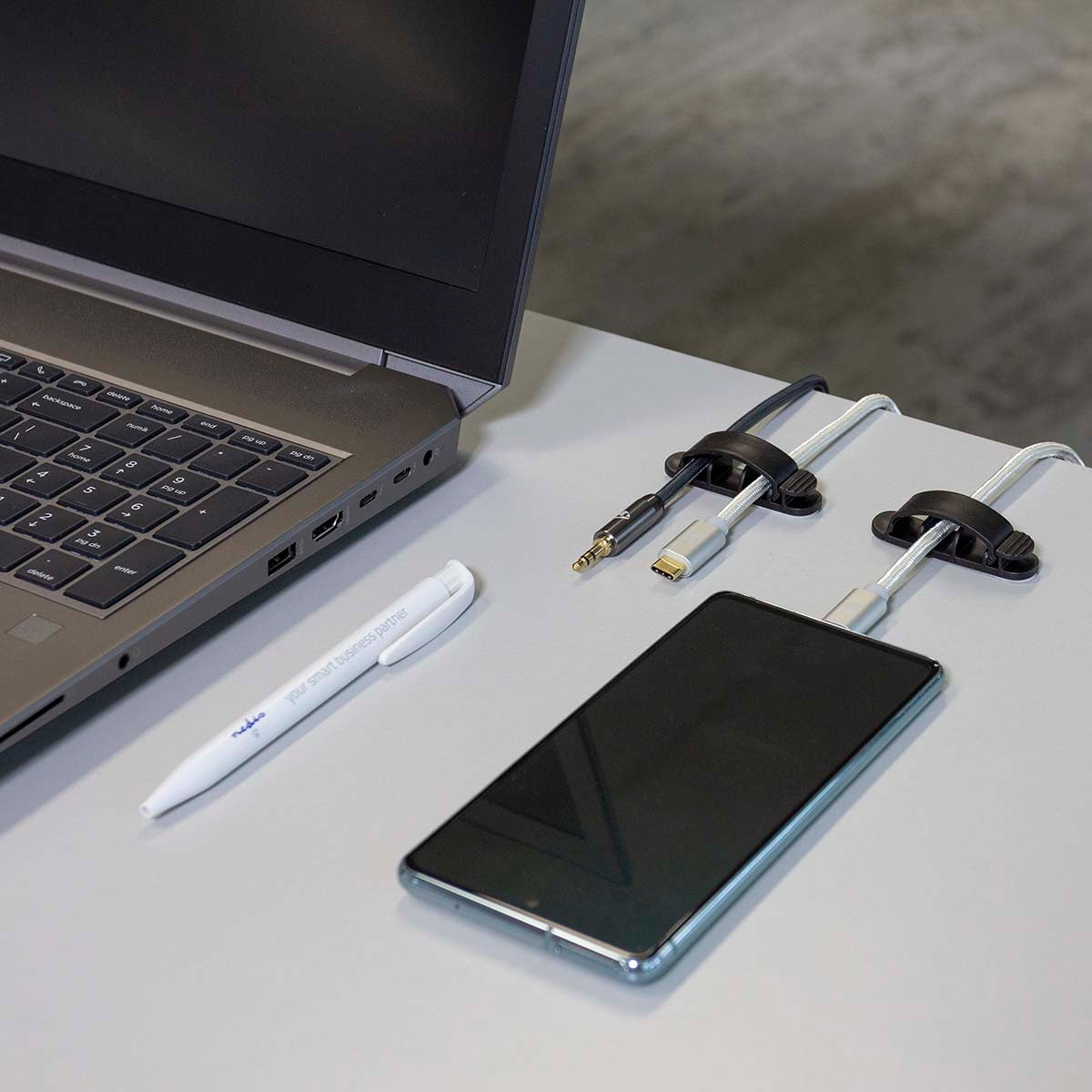 Cable Management | Cable clamp | Locked | 3 pcs. | Number of seats: 3 Discs | Maximum cable thickness: 7.5 mm | Polypropylene | Black