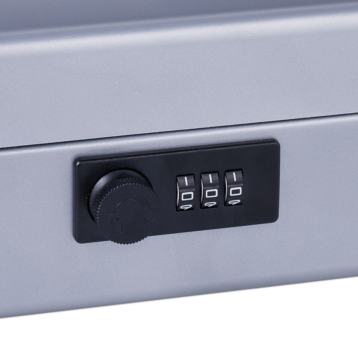 Cash drawer with combination