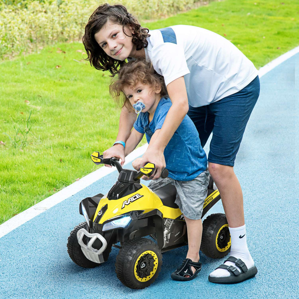 Children'S Ride-On Car Pedal Car With Feet Sliding Children'S Car Children'S Vehicle For 18-36 Months Light Music Plastic Steel Yellow 67.5 X 38 X 44 Cm