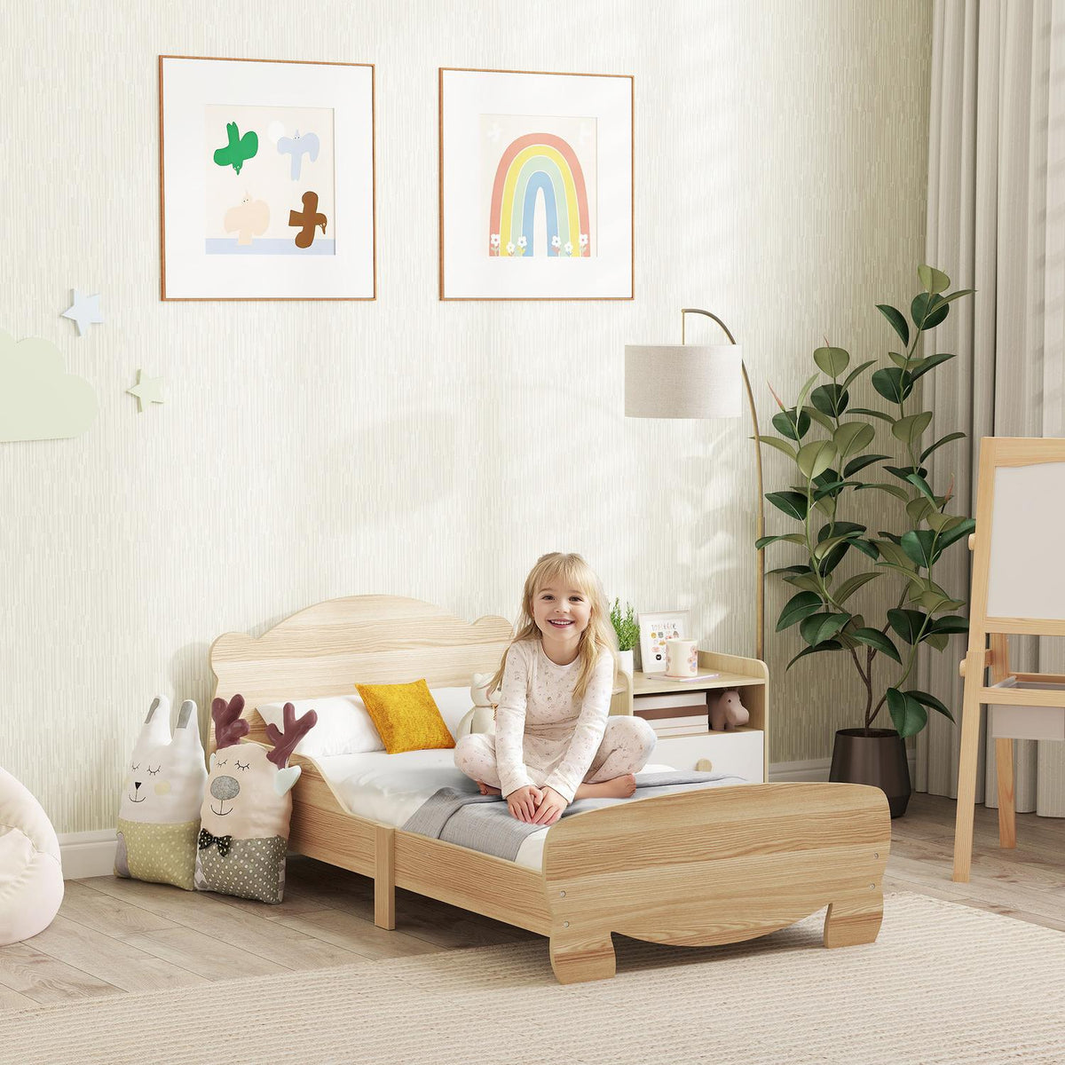 Children's bed 143.5 x 80 cm, house bed made of solid wood, youth bed with fall protection, play bed can hold up to 80 kg, single bed with bear design for children's room, natural wood