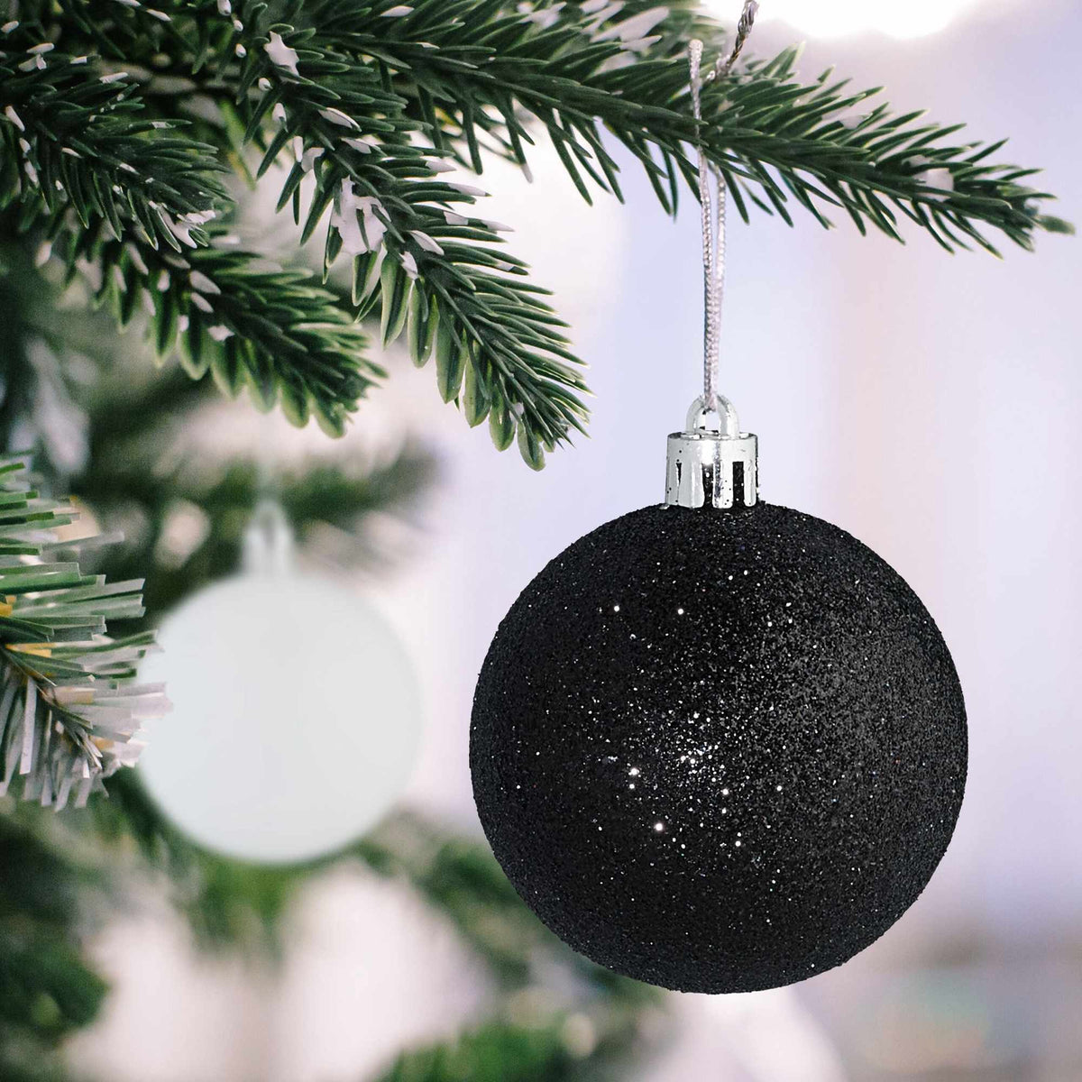 Christmas tree balls in a set of 30