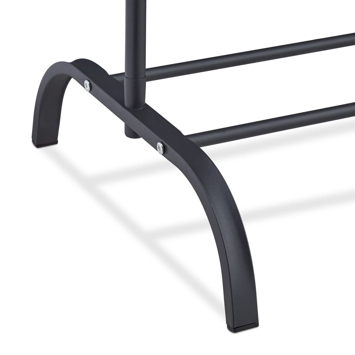 Clothes rack with shelf