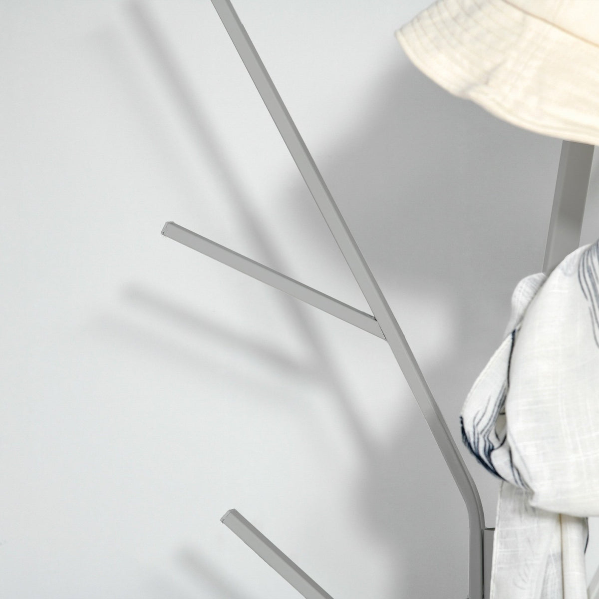 Coat Stand, Clothes Rack, Hallway Coat Rack In White, Metal, 45X45X180Cm