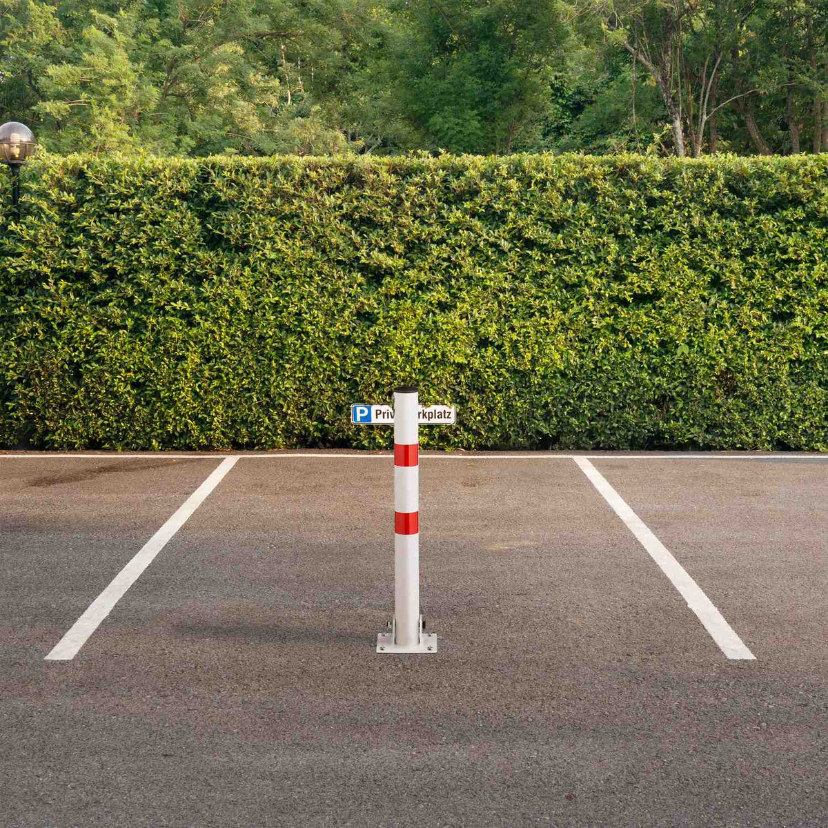 Collapsible barrier post