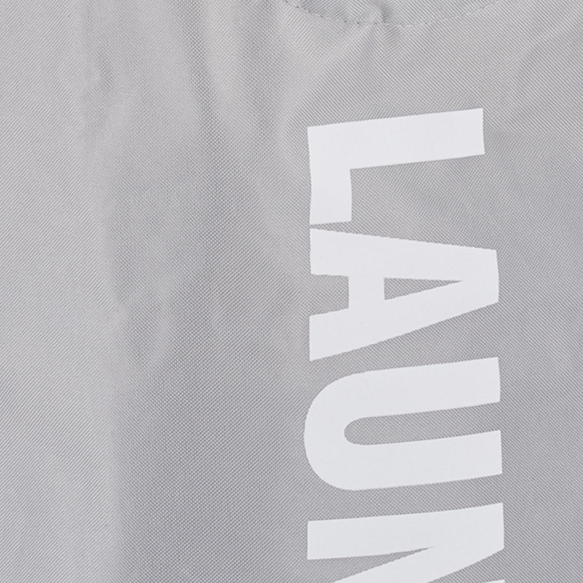 Collapsible laundry basket with handle