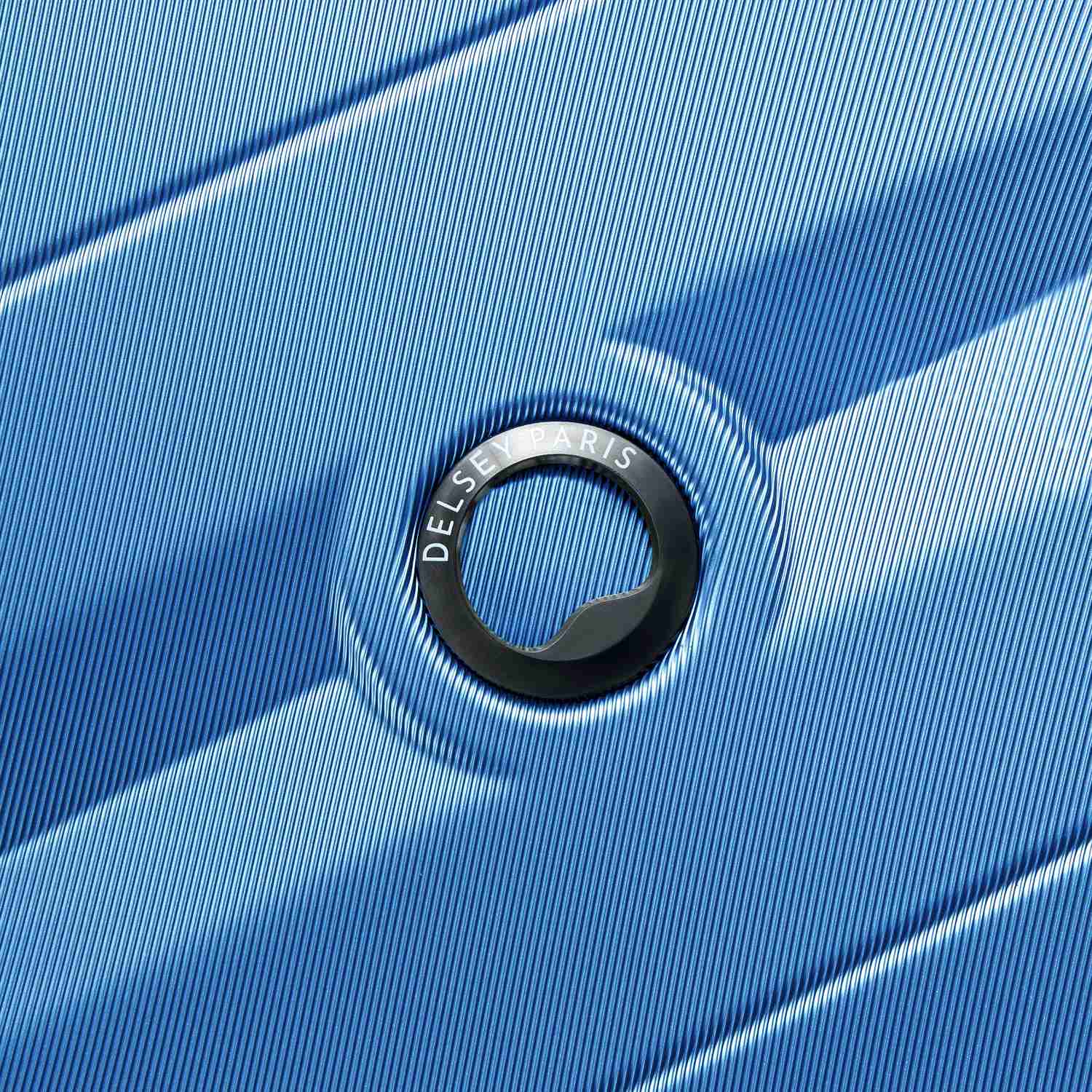 Comete Plus Suitcase 67 Light Blue