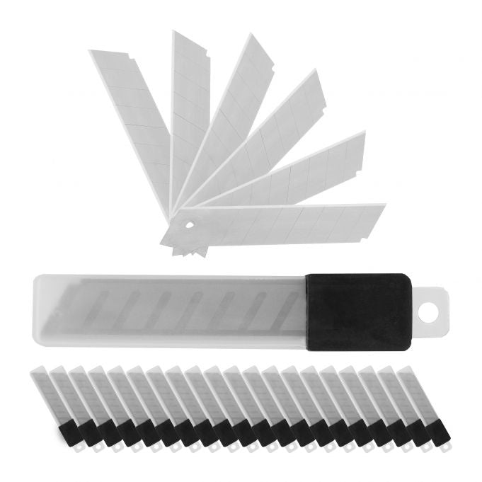 Cutter blade 18 mm in a set