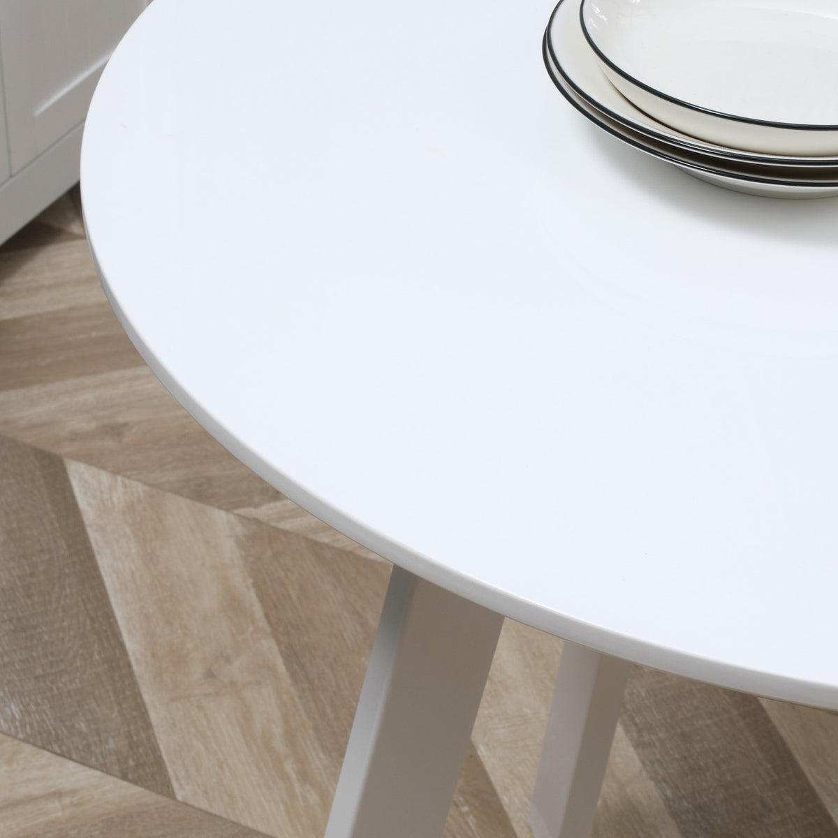 Dining Table Round Kitchen Table, Side Table, Dining Room Table, Beveled Legs, White, 72X72X75Cm