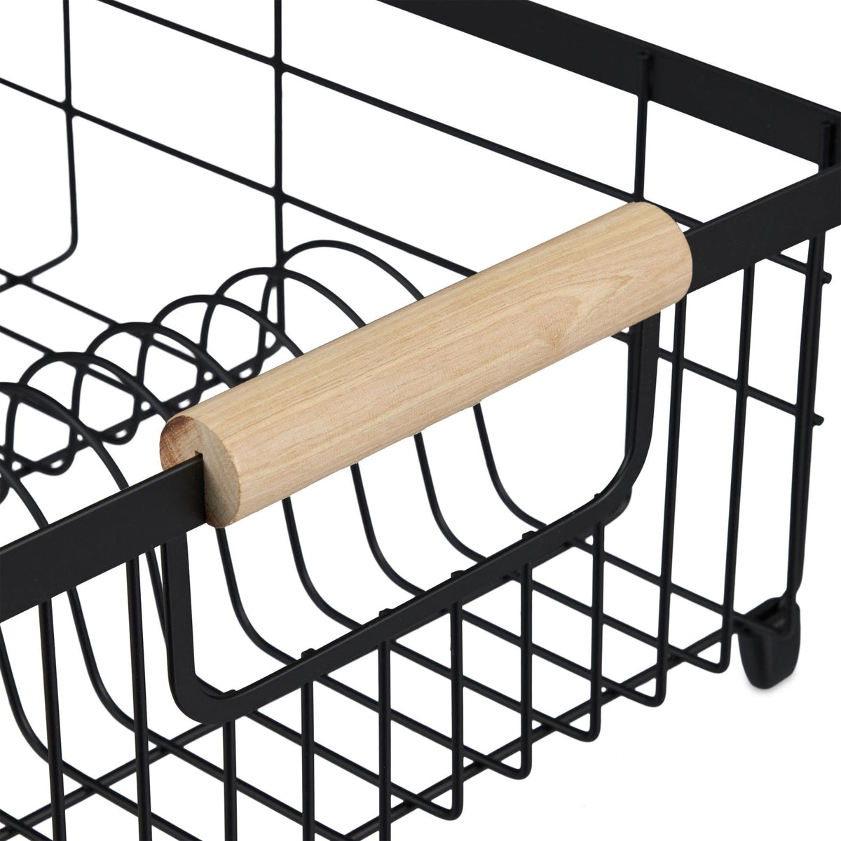 Dish drain with drip tray