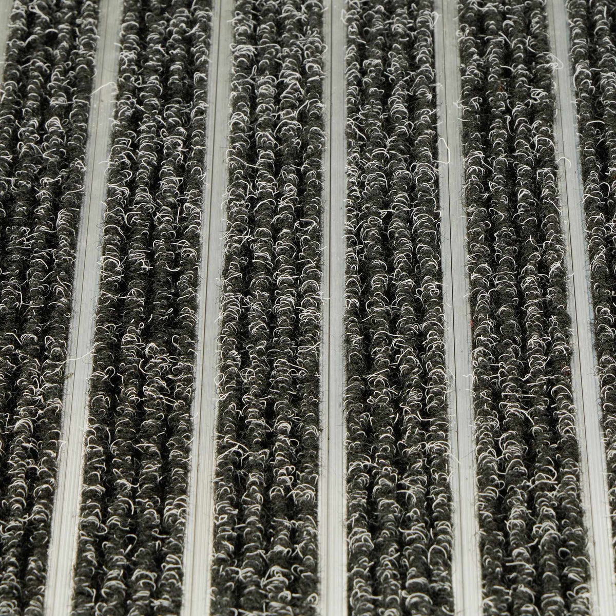 Doormat in aluminum black
