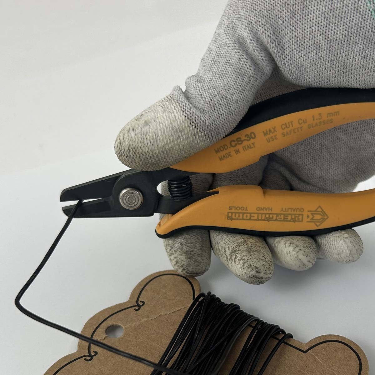 Easy-to-handle scissors