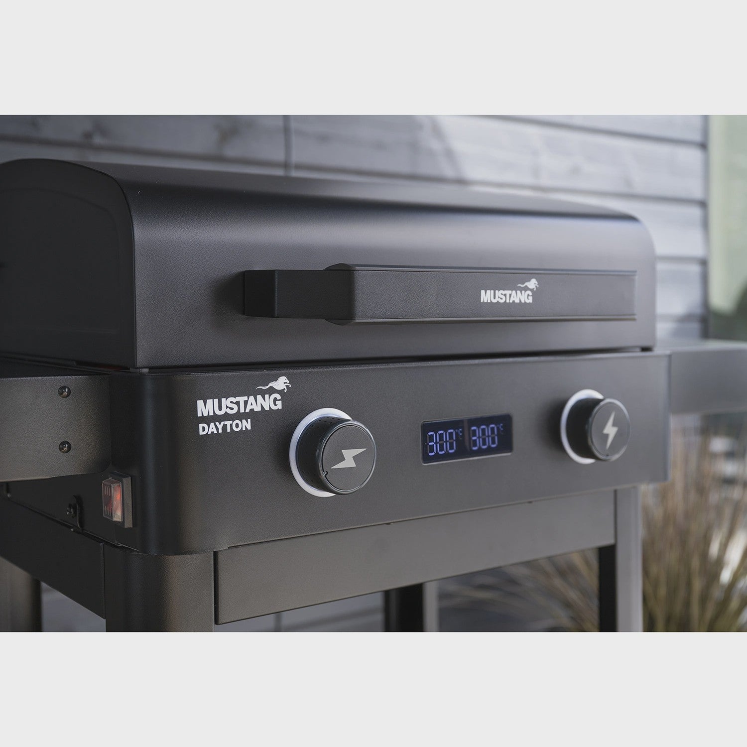 Electric Grill with Cart, Dual Heat Zones, 2300W