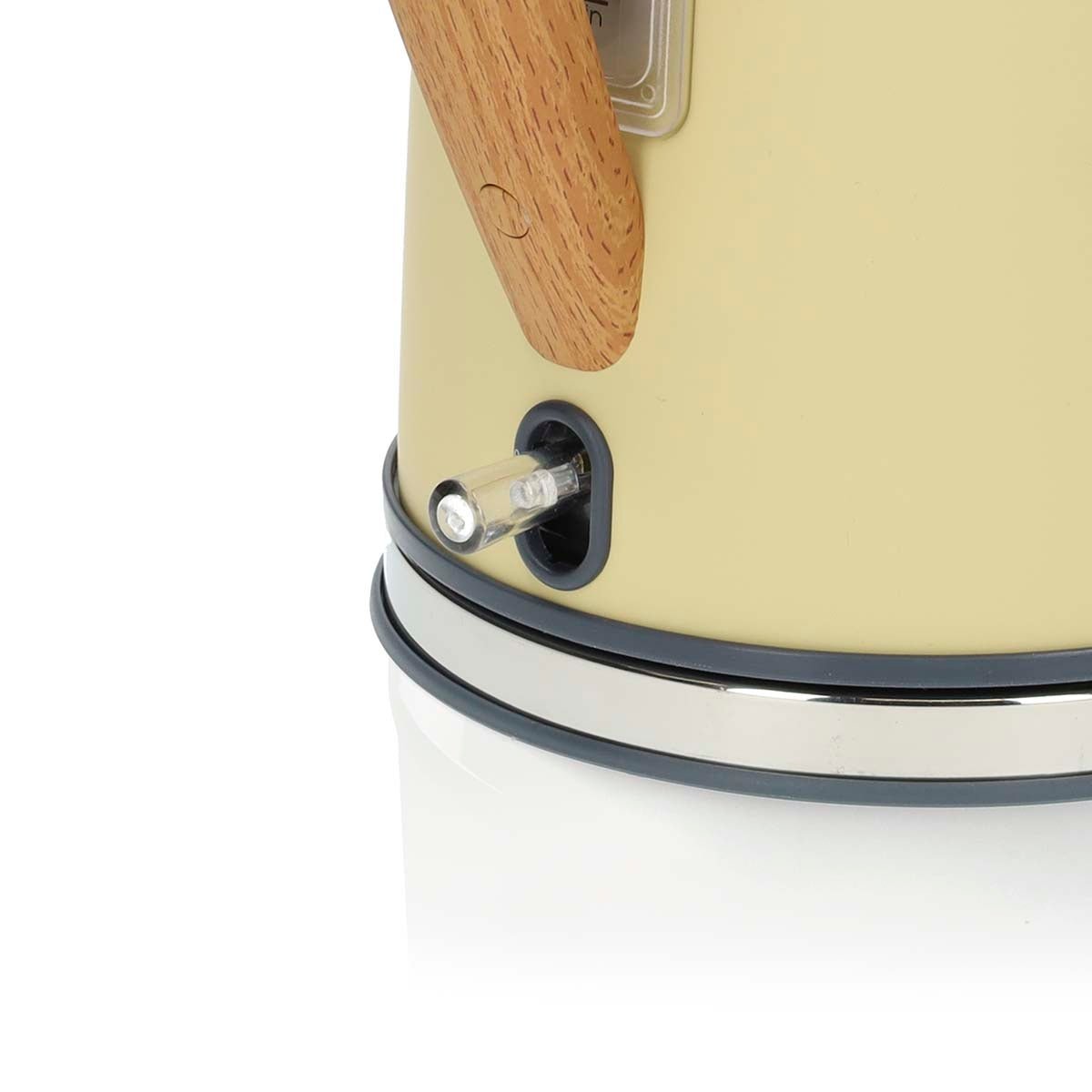 Electric Kettle | 1.7 l | Soft-Touch | Yellow | Rotatable 360 degrees | Concealed heating element | Strix® controller | Boil-dry protection