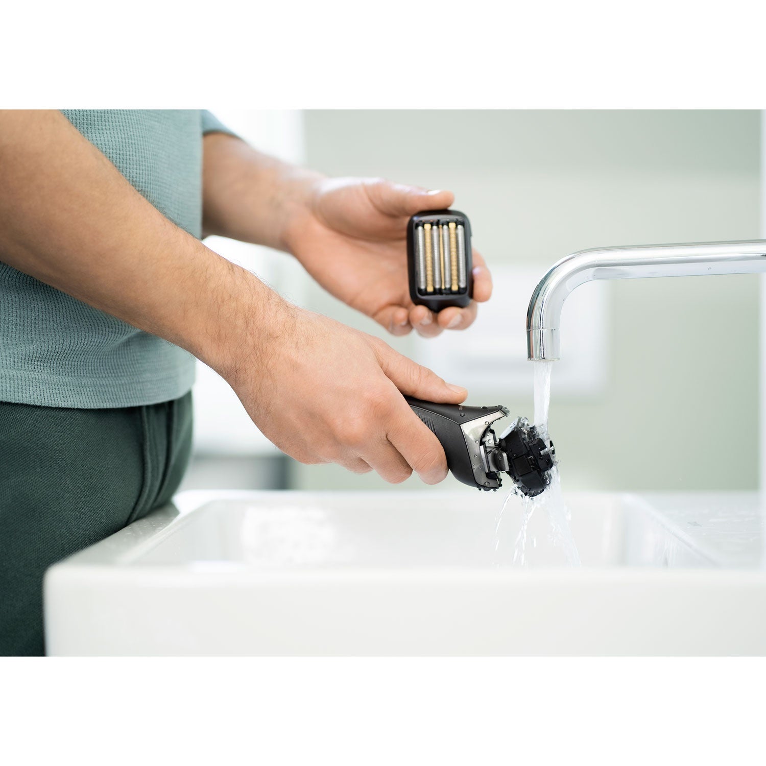 Electric Shaver, 6-Blade Wet & Dry, Stainless Steel