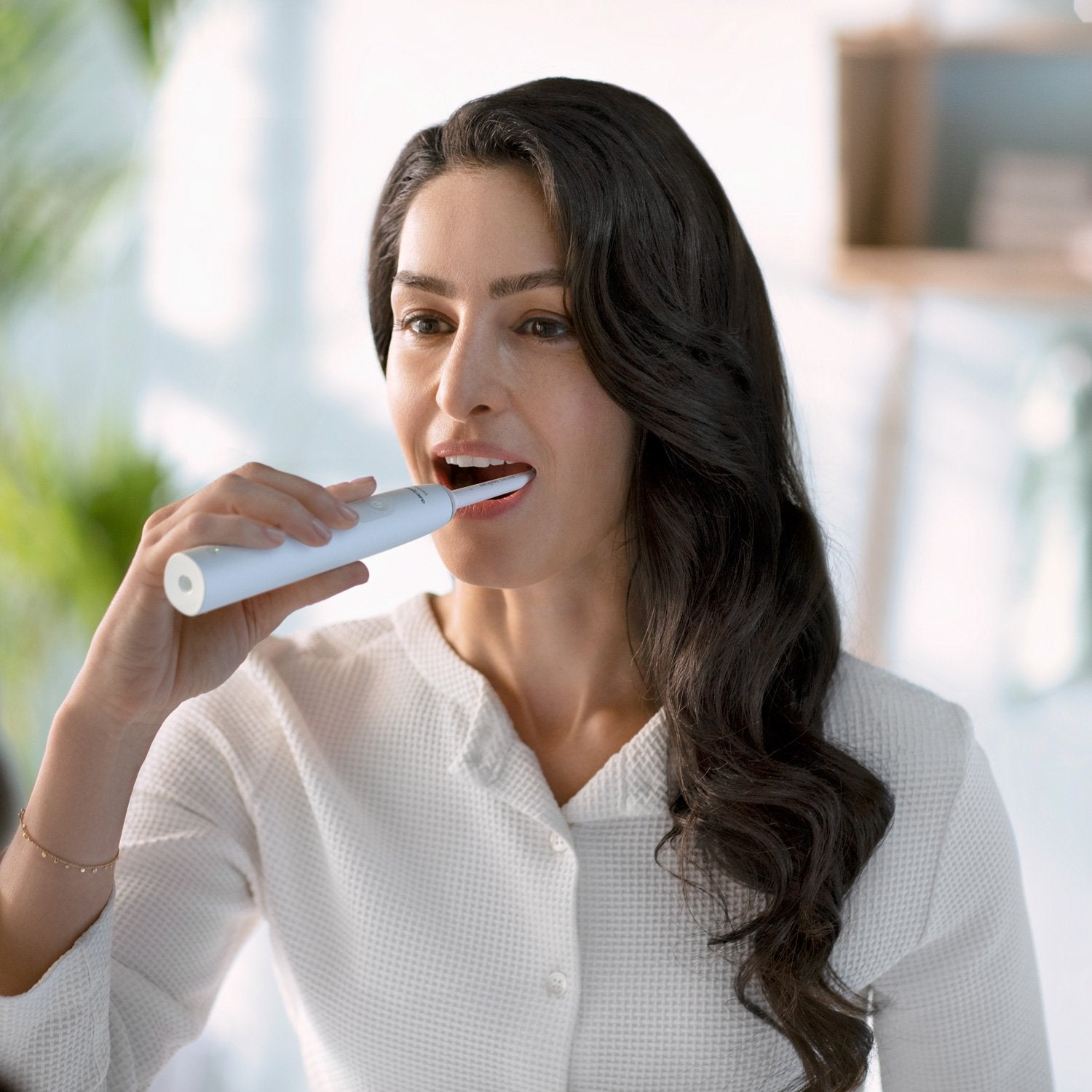 Electric toothbrush White HX3673/13