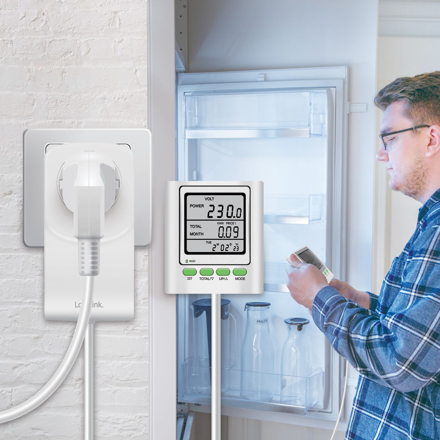 Energy meter with cost calculation External display