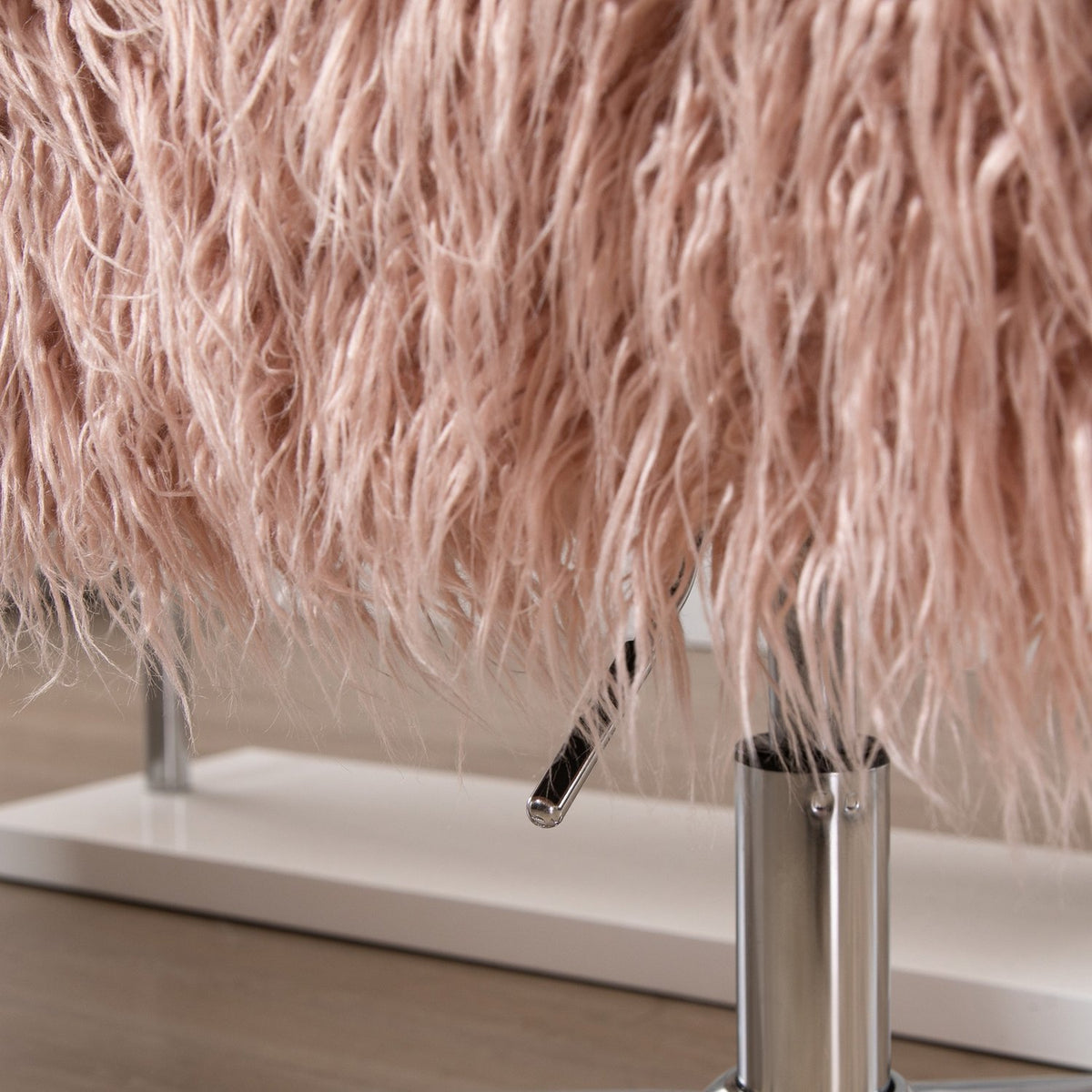 Executive Chair Swivel Chair Computer Chair With Faux Fur Seat Height Adjustment Faux Fur Foam Pink + Silver 57 X 60 X 75-85 Cm