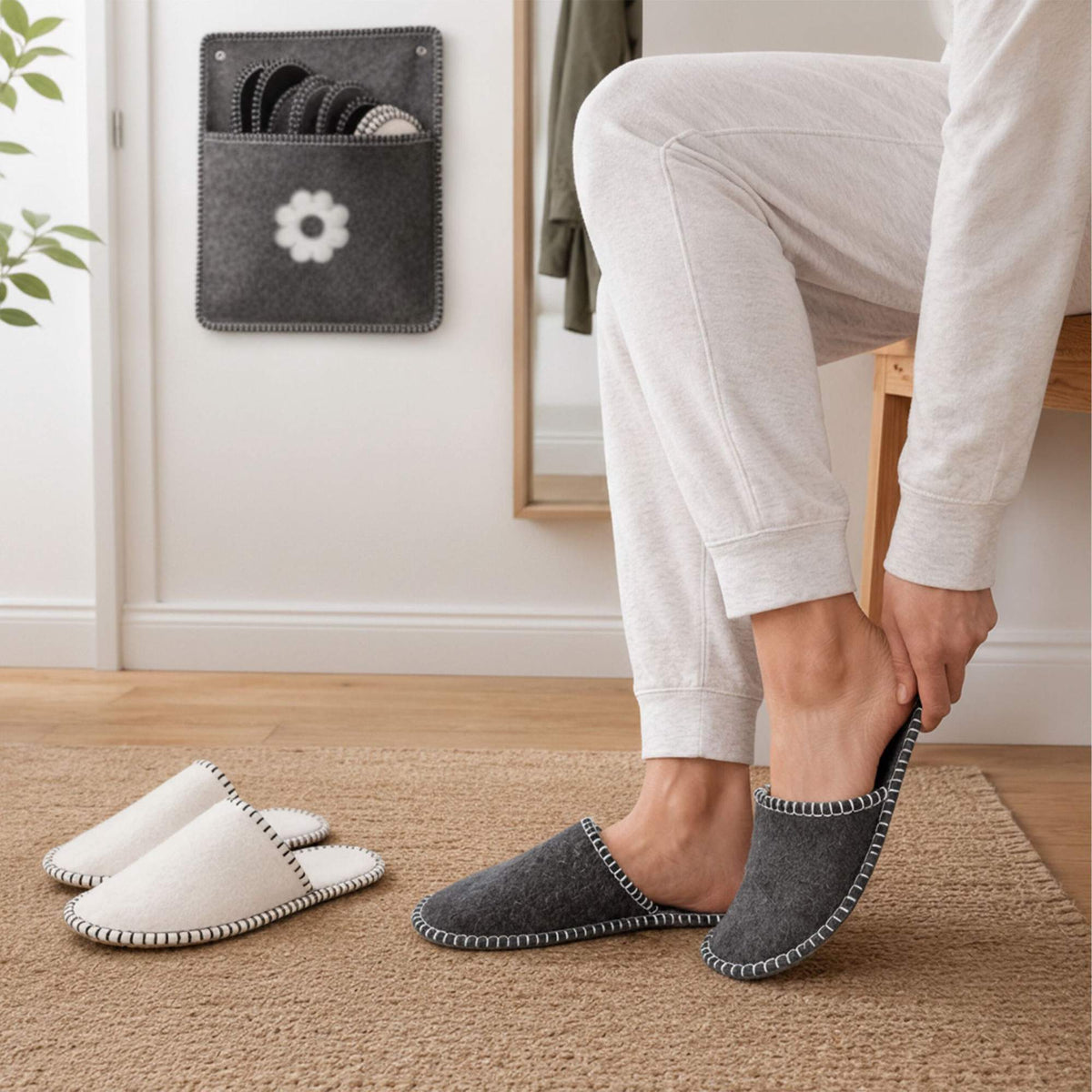 Felt Guest Slippers, 6 Pairs with Storage Bag, Black