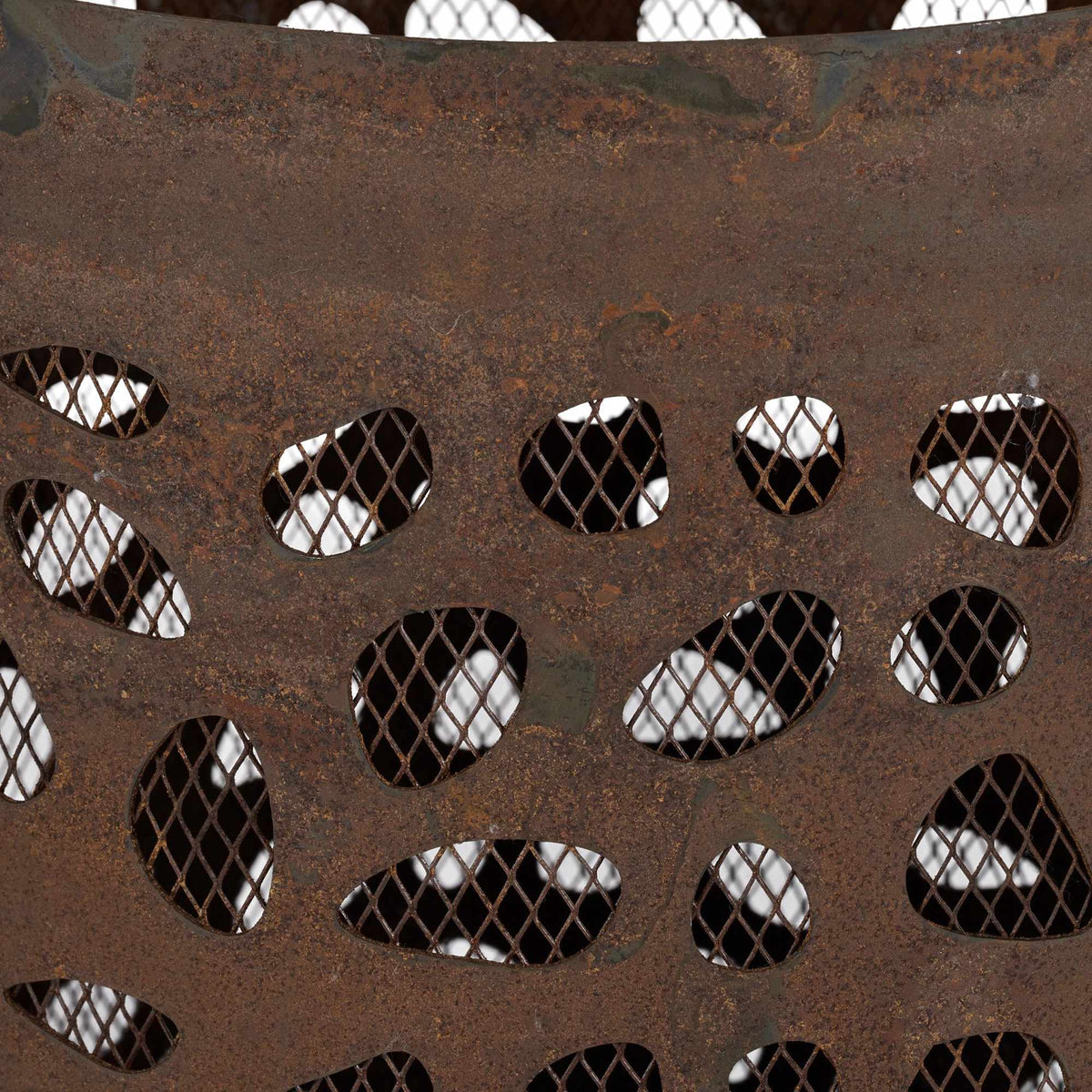 Fire barrel with spark protection