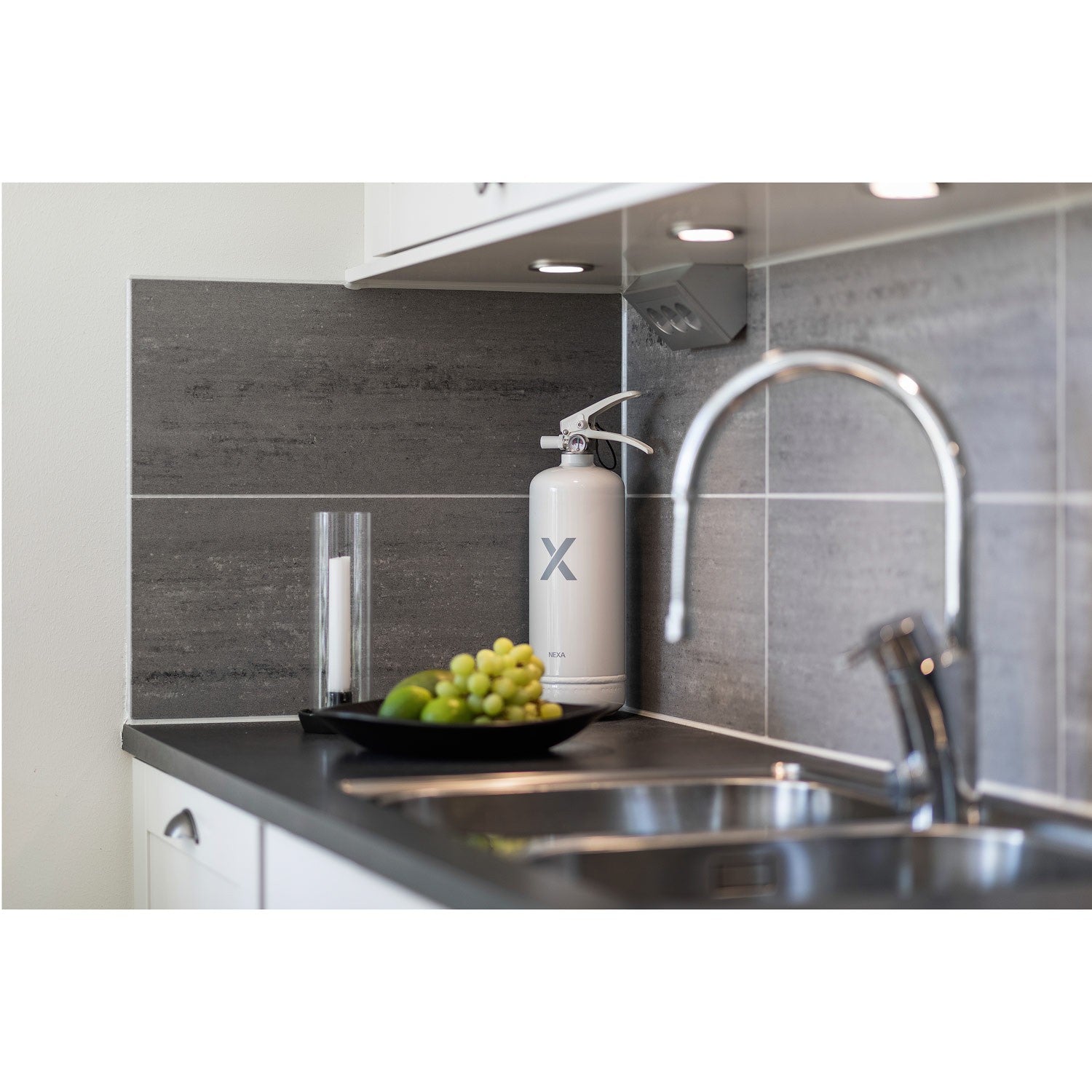 Fire extinguisher White 2kg 13A