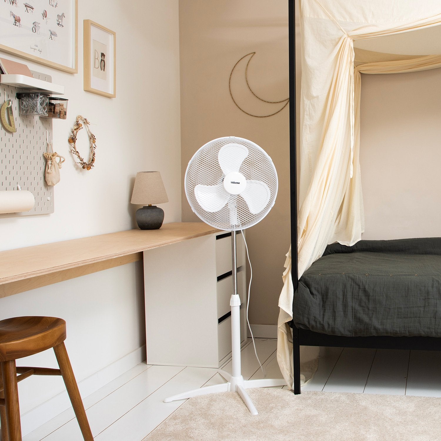 Floor fan 23cm Adjustable Height 85-115 cm